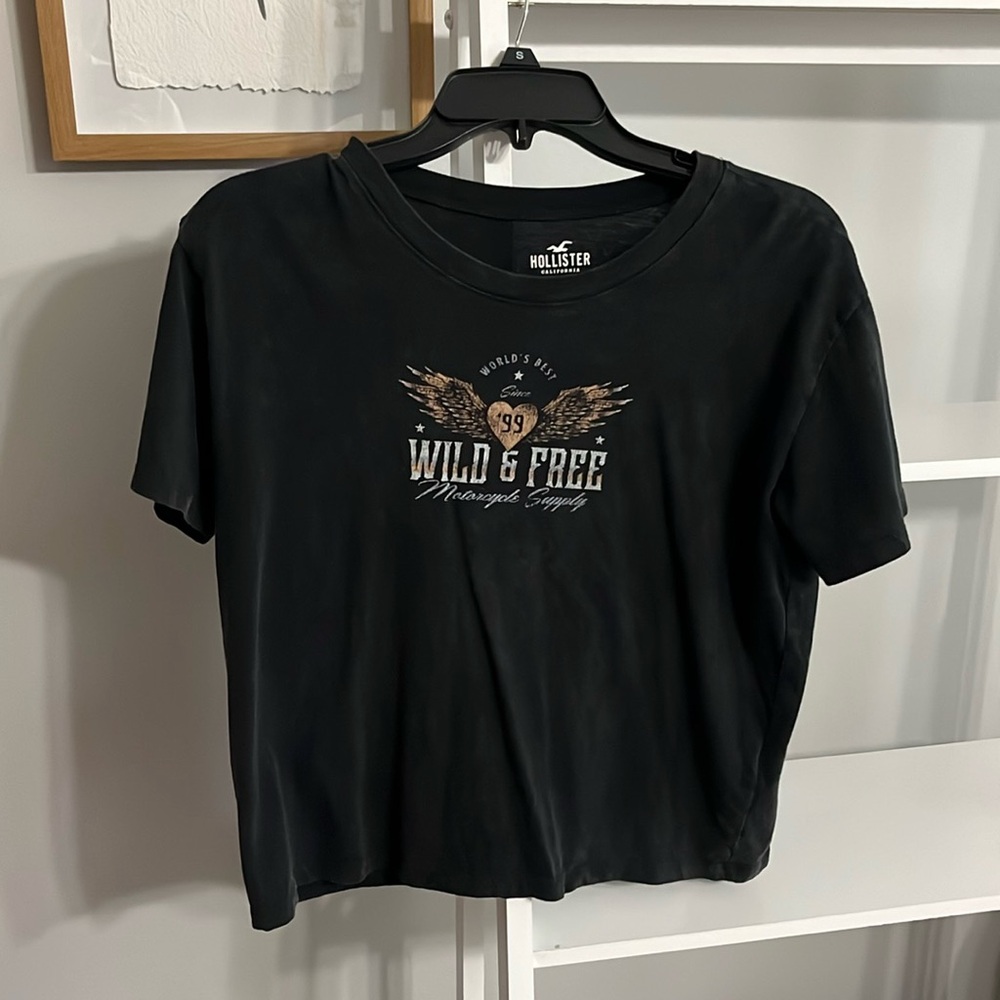 Graphic tee